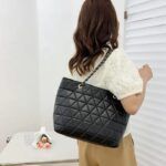 Trendy tote bag black