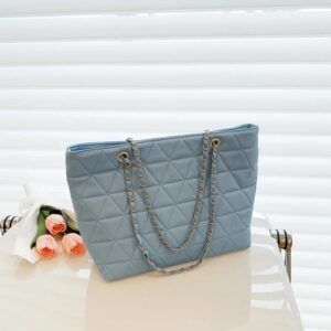 Trendy tote bag blue